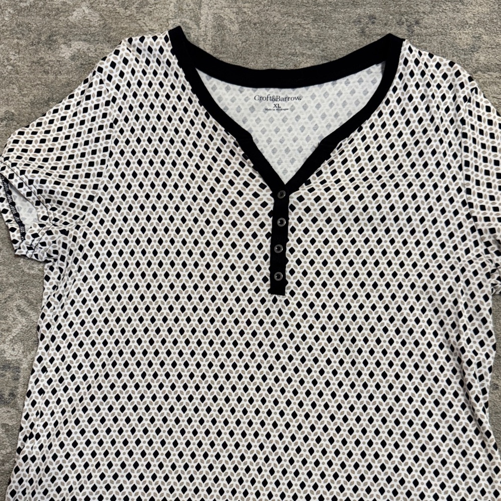 Croft & Barrow Black and White Patterned Top